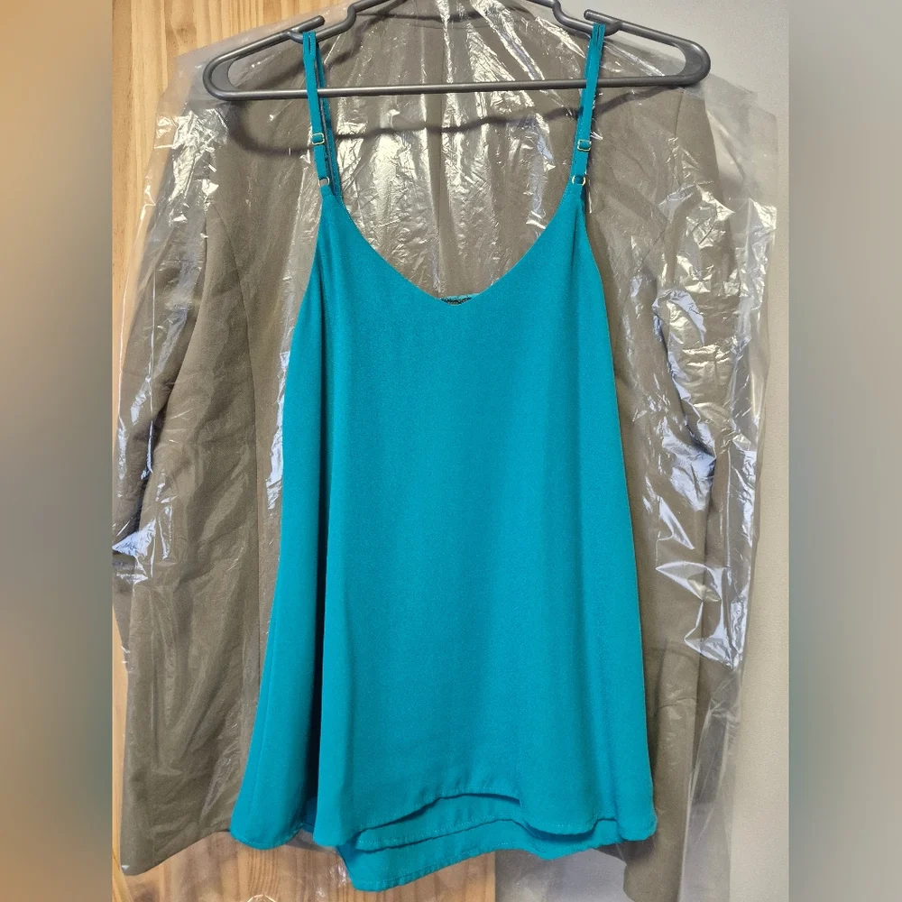 Silk Turquoise Smart Top - Picture 4 of 14